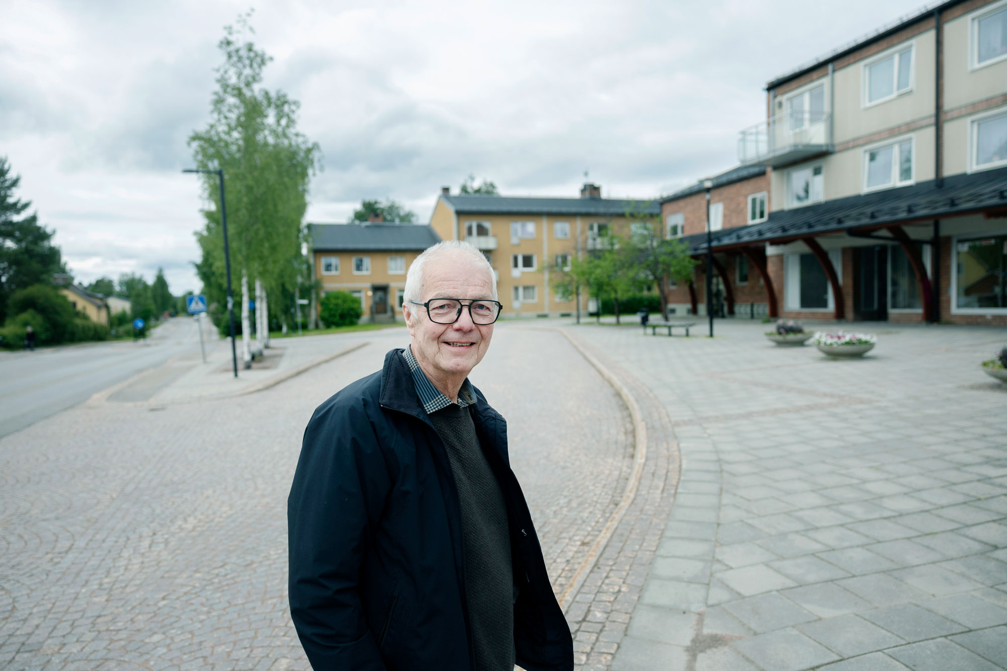 ”Vi tänker inte ta på oss någon offerkofta. I Bispgården finns bra lokaler och välutbildad personal som vill bo kvar här. Det är upp till företagen att passa på,” säger Anders Ljung, ordförande i Fors företagareförening. Foto: Mats Andersson