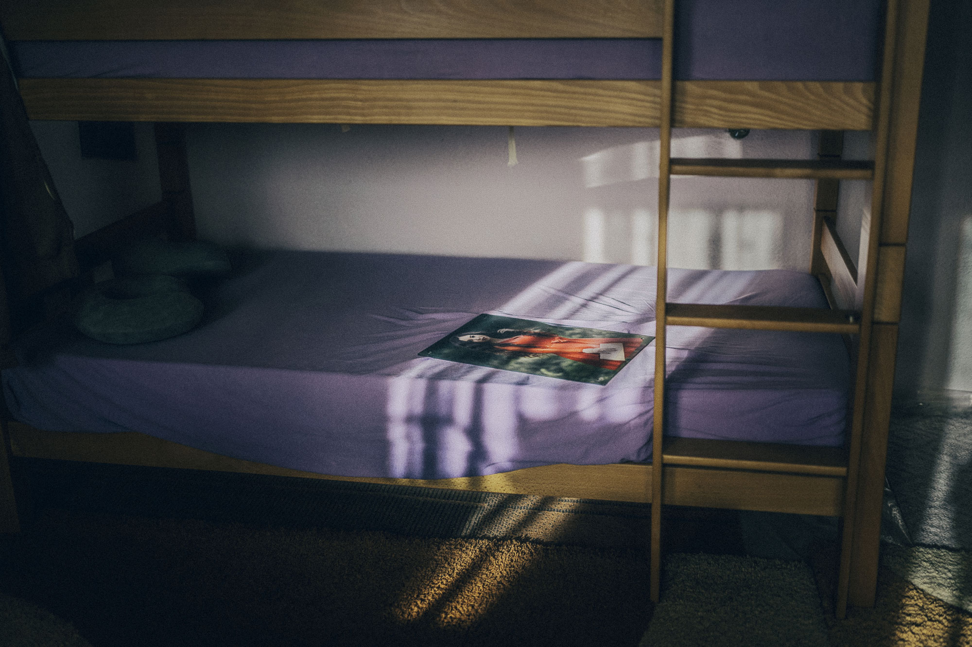 "Trots att vi hade den tuffa situationen - som krossar människor - så kämpade vi. Vi jobbade, lärde oss språket. Det är orättvist", säger Shpresa. Foto: David Lundmark