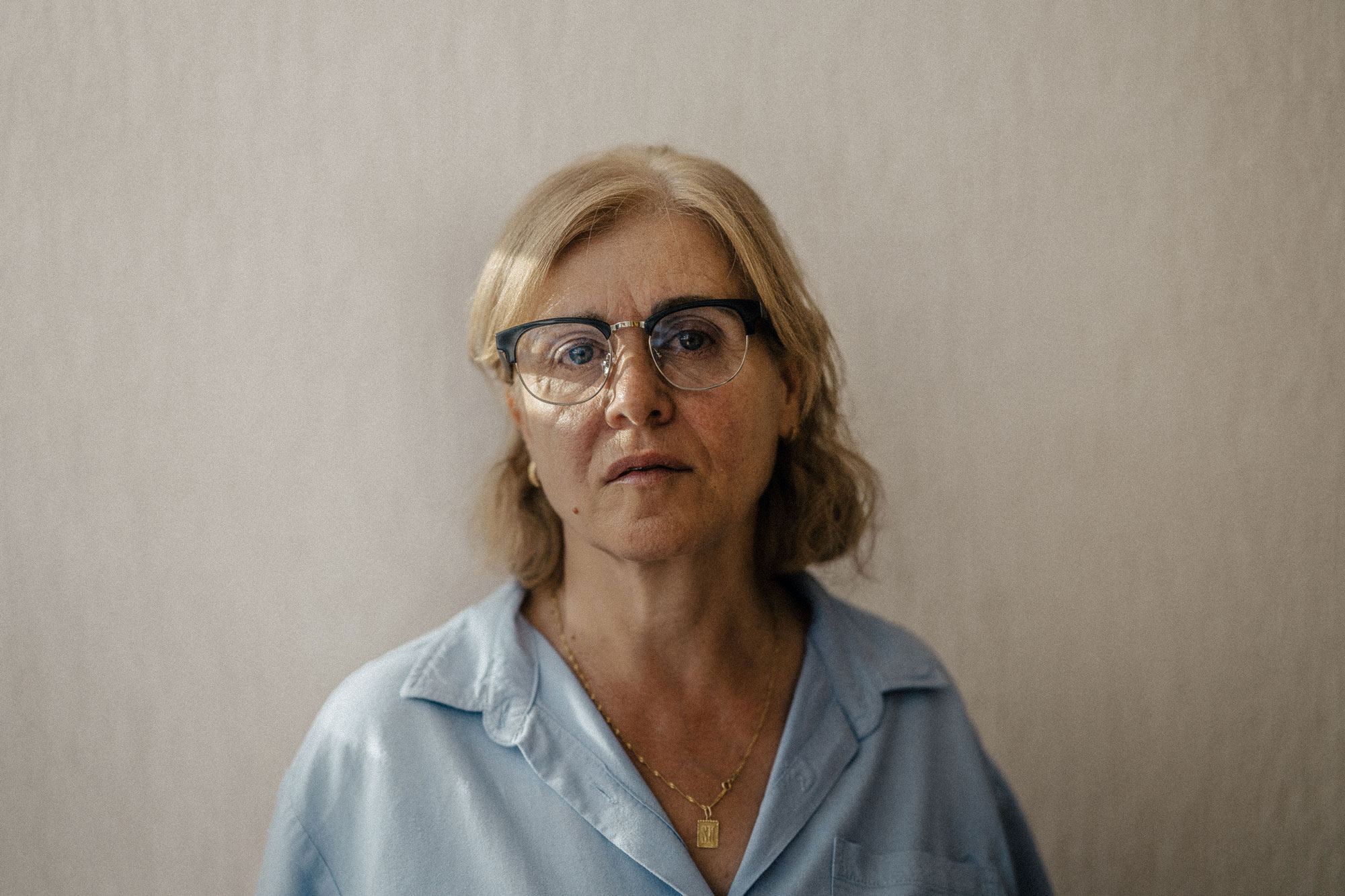 "Politikerna säger att den som kan språket, arbetar och gör rätt för sig får stanna – varför säger de så?" undrar Shpresa Zeka. Foto: David Lundmark